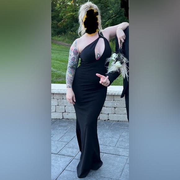 Katie May - Edgy Dress in Black - Picture 5 of 5